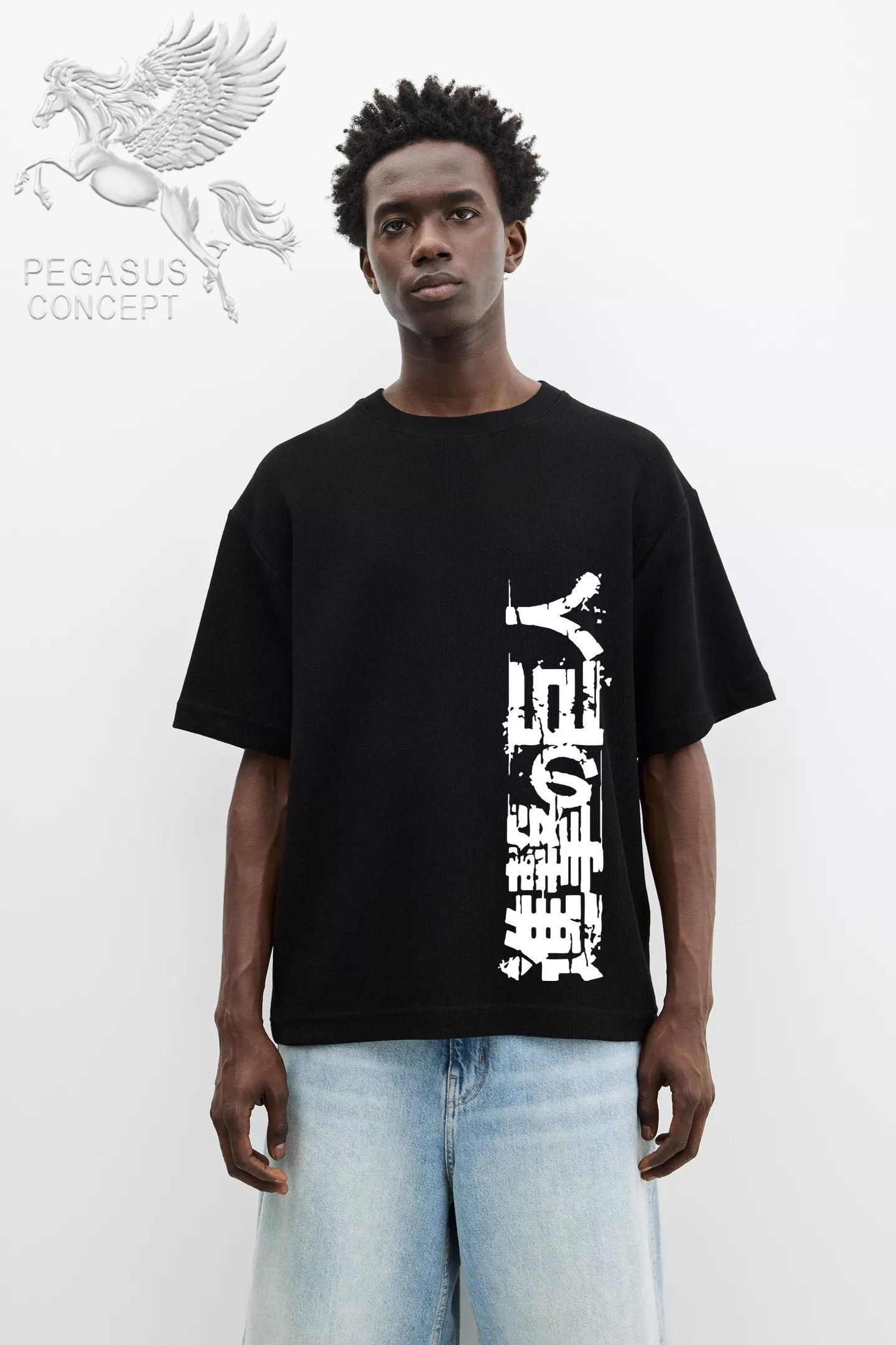 Μπλούζα μακό Premium ποιότητας σε χρώμα μαύρο με τύπωμα Attack on Titan