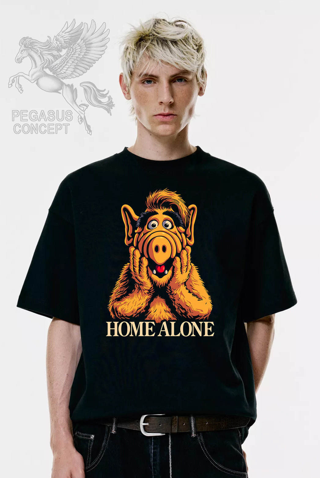 Μπλούζα μακό Premium ποιότητας σε χρώμα μαύρο με τύπωμα Alf the Alien - Home Alone