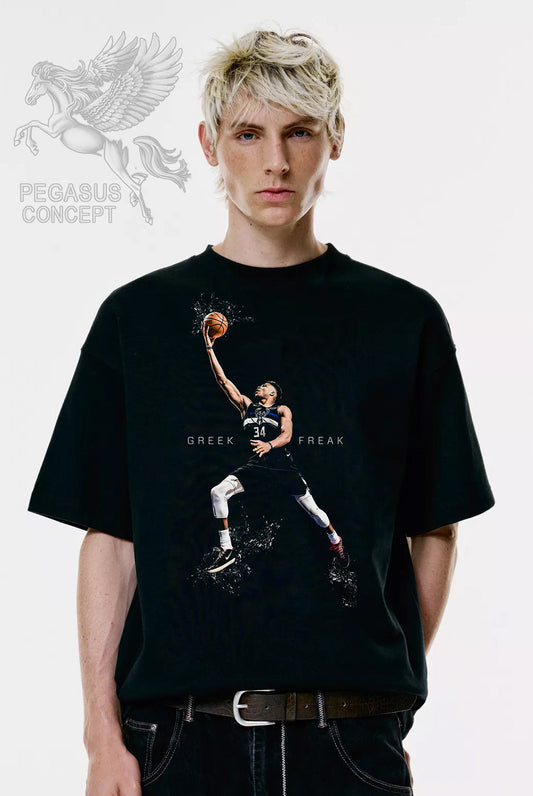 Μπλούζα μακό Premium ποιότητας σε χρώμα μαύρο με τύπωμα Greek Freak