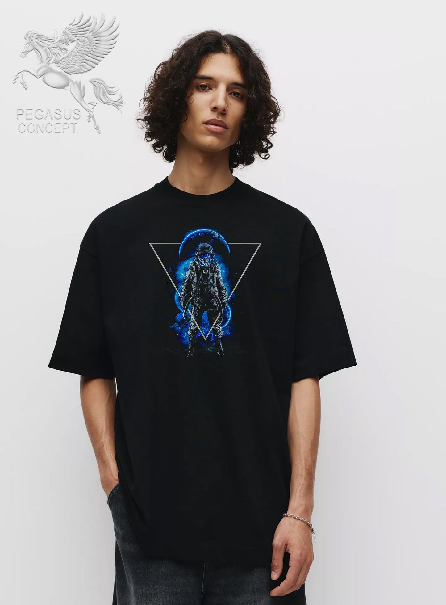 Μπλούζα μακό Premium ποιότητας σε χρώμα μαύρο με τύπωμα Astronaut Art