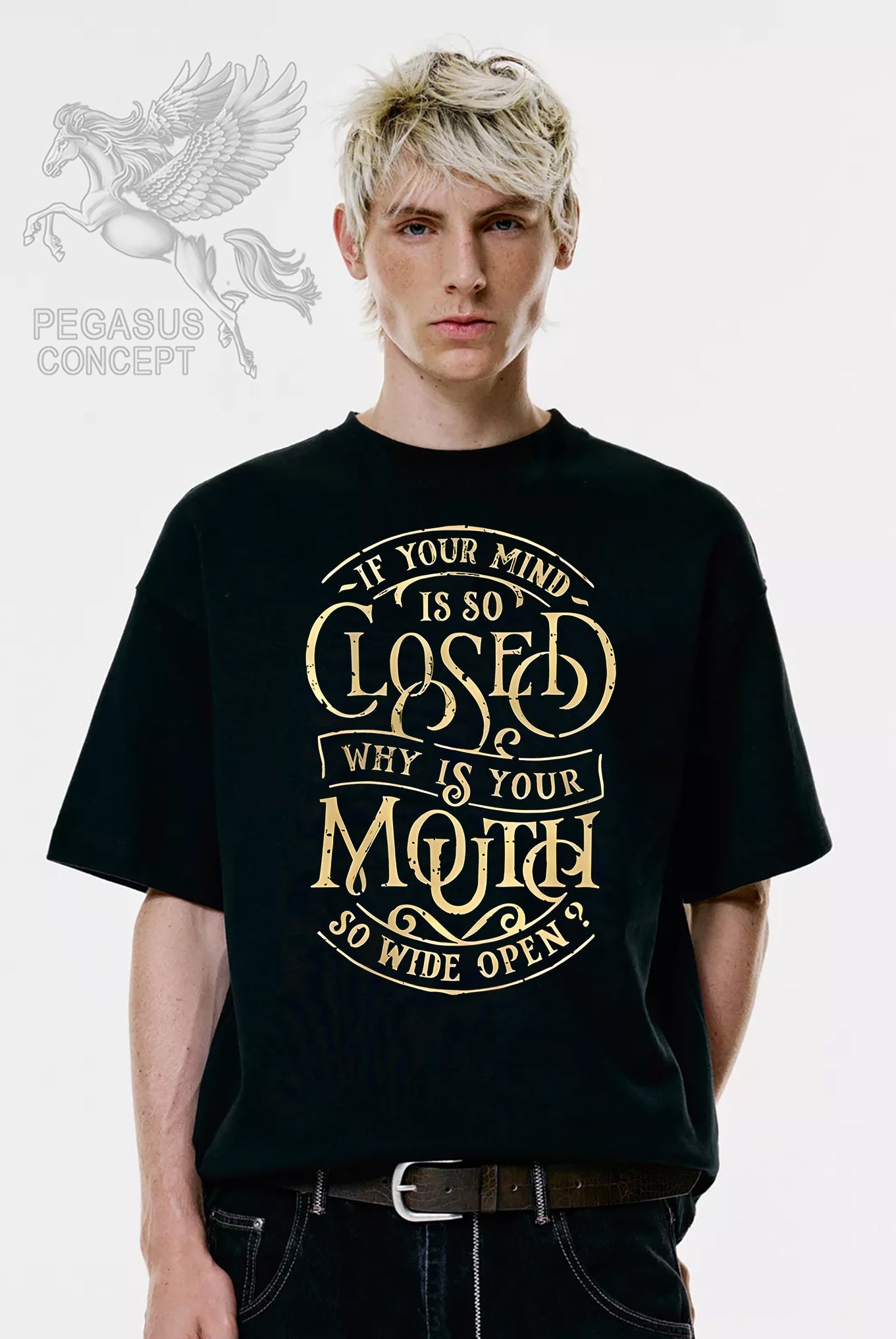 Μπλούζα μακό Premium ποιότητας σε χρώμα μαύρο με τύπωμα If your mind is so close Why your mouth is so open?