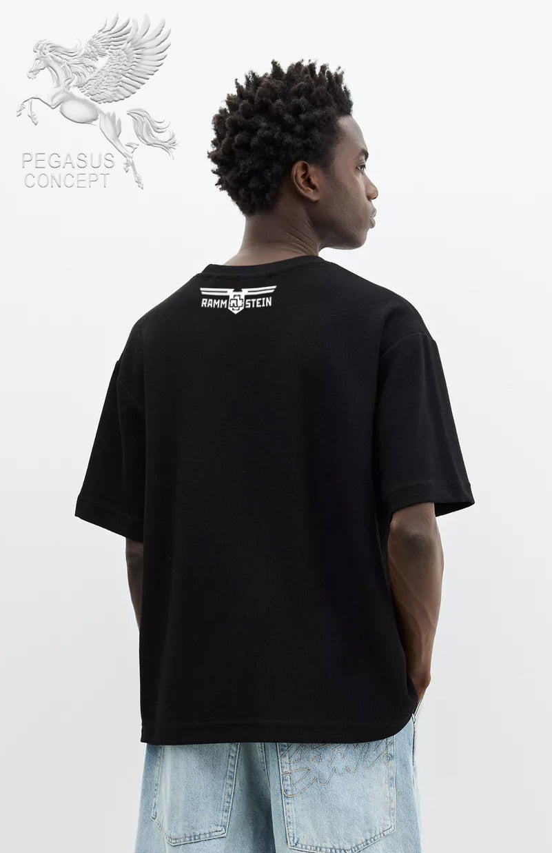 Μπλούζα μακό Premium ποιότητας σε χρώμα μαύρο με τύπωμα Rammstein